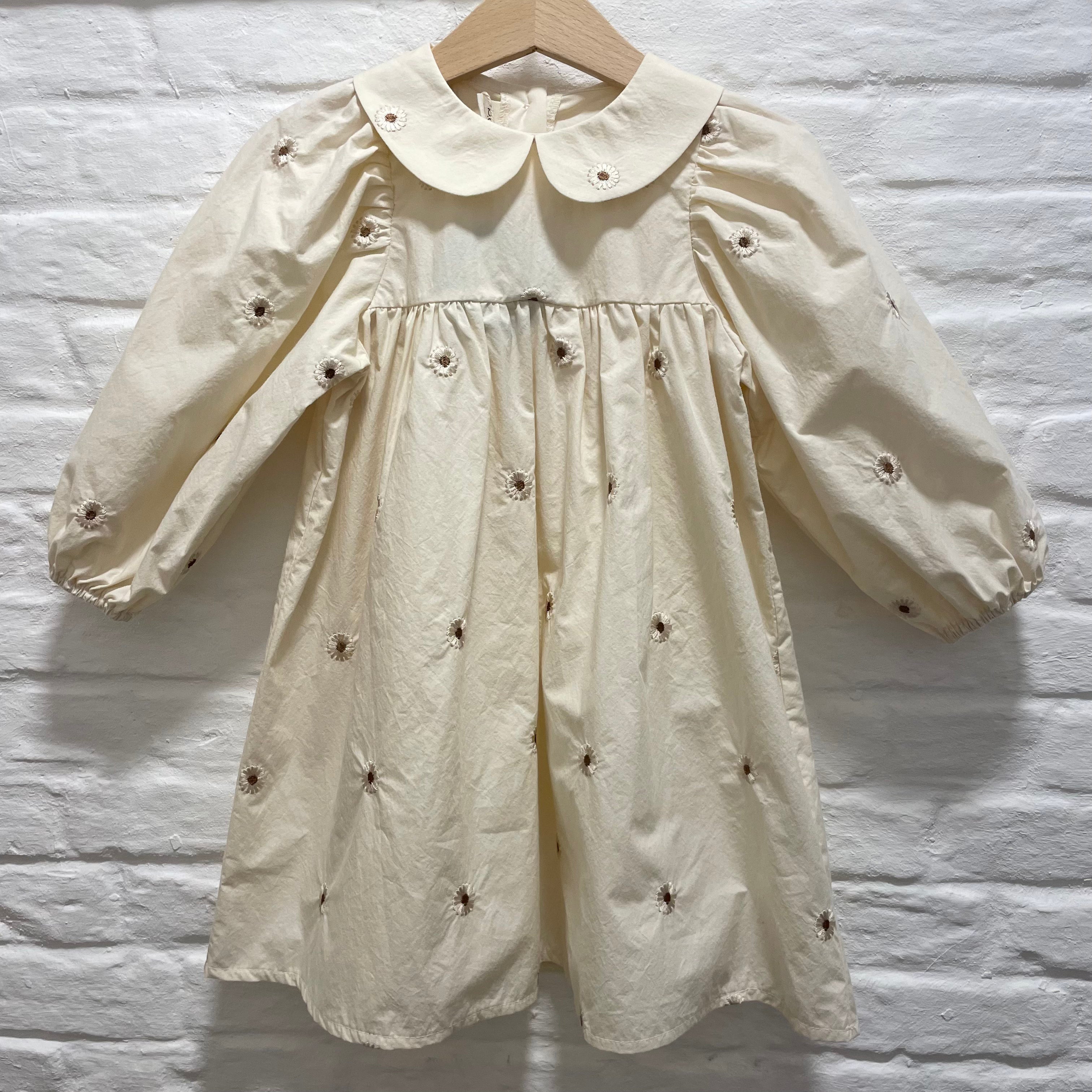 Hygge Selection - embroidery collar dress - cream
