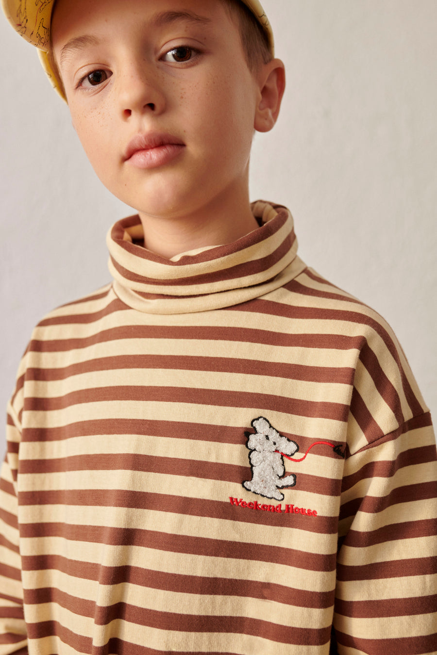 Weekend house kids - dogs stripes turtle neck - sand
