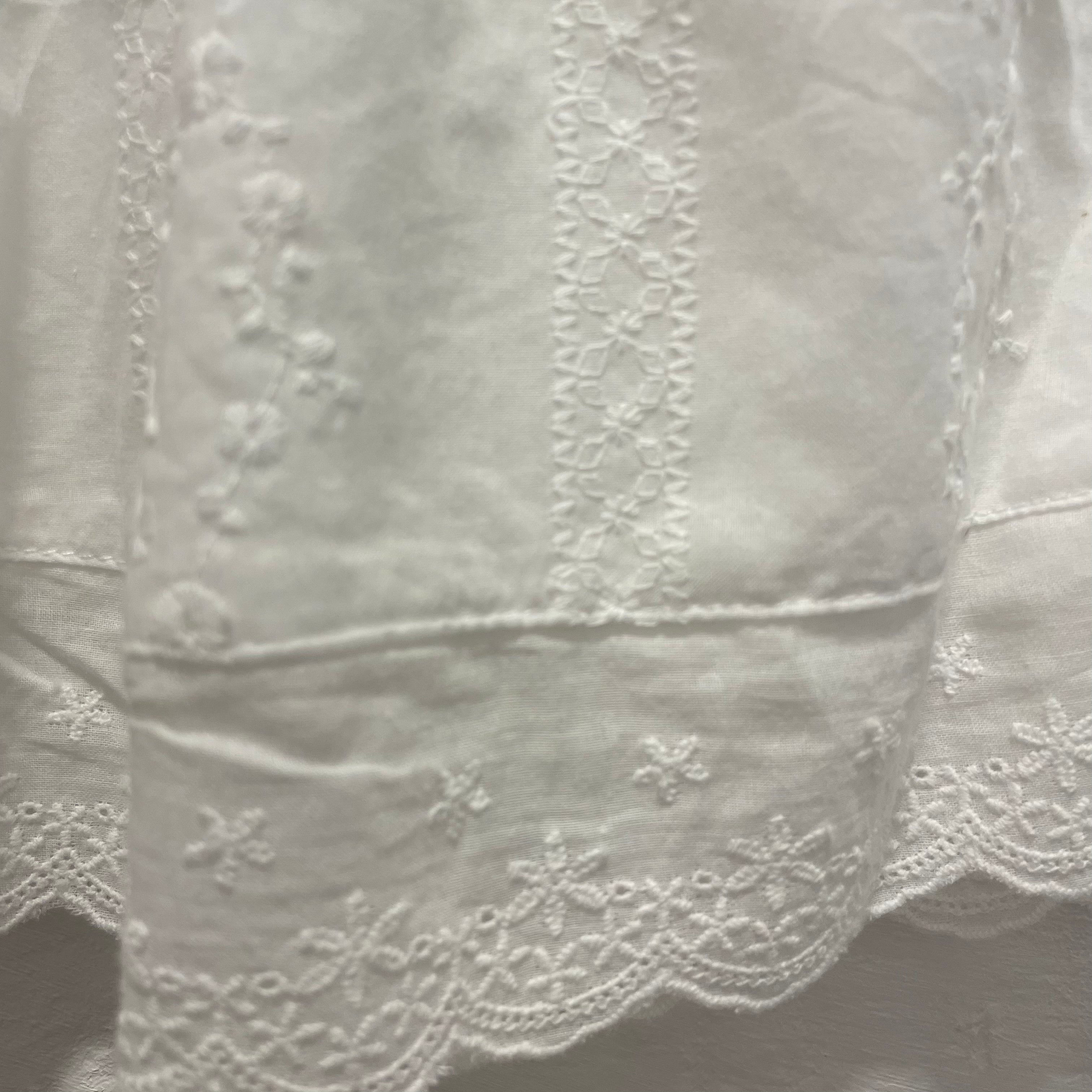 Hygge Selection - lace mini skirt - white