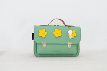 Own stuff - kleuter boekentas - pastel green flowers