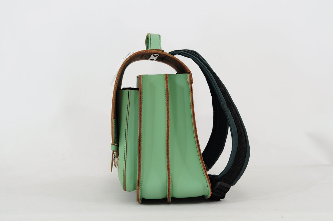 Own stuff - Lagere school boekentas pastel green dino