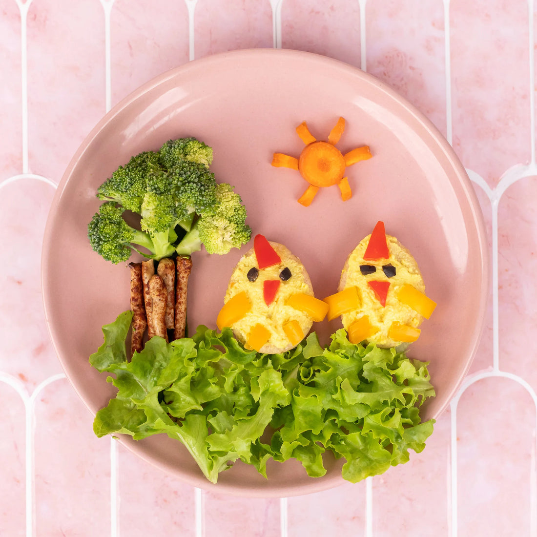 Yumbox  - lunch punch cutter & bento set - easter